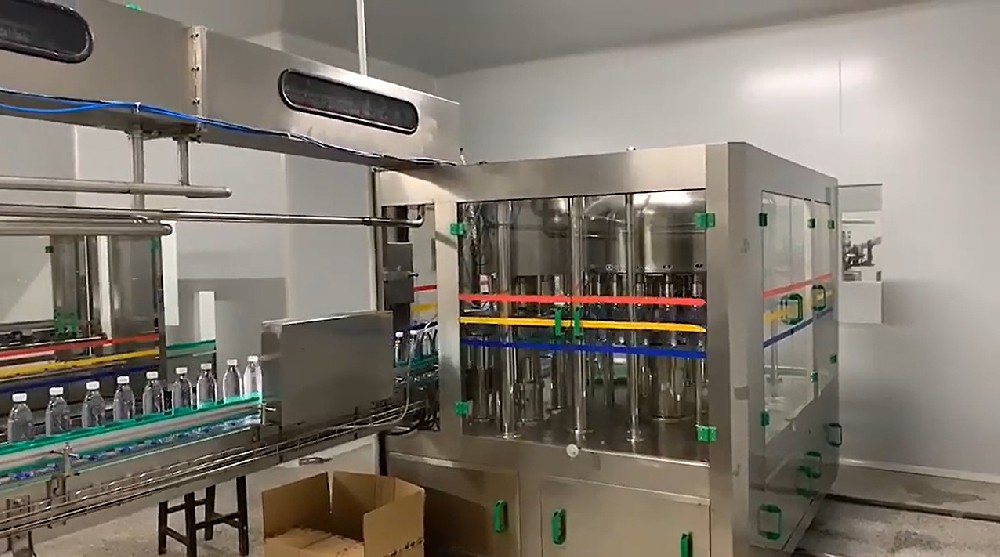 瓶装水生产线